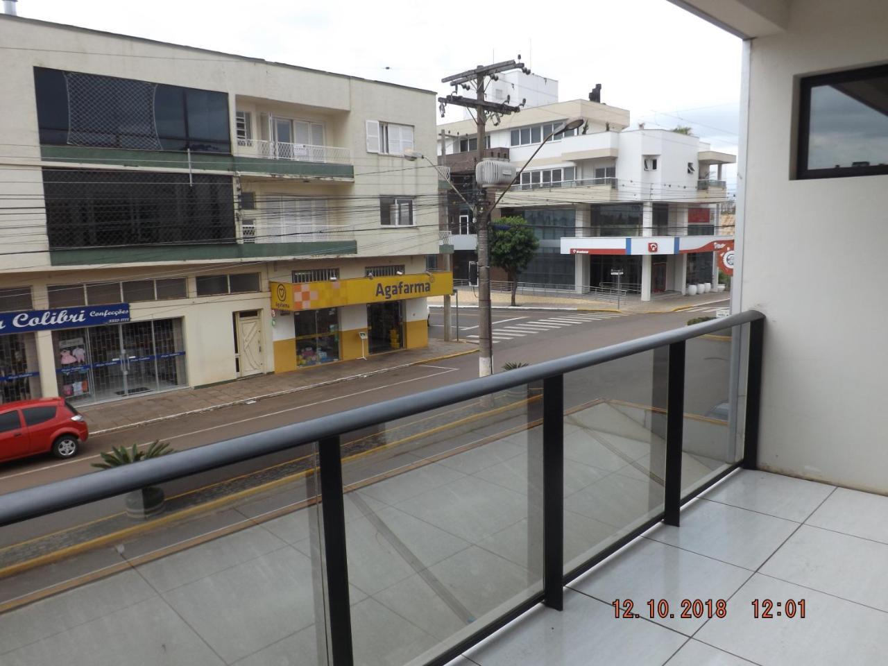 Me Toque Palace Hotel Nao-Me-Toque ภายนอก รูปภาพ